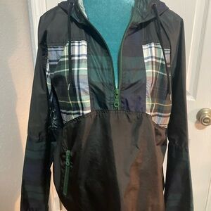 Urban outfitters nylon half zip pull over windbreaker hoodie size small